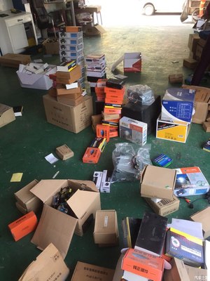 店到期低价转让电子产品